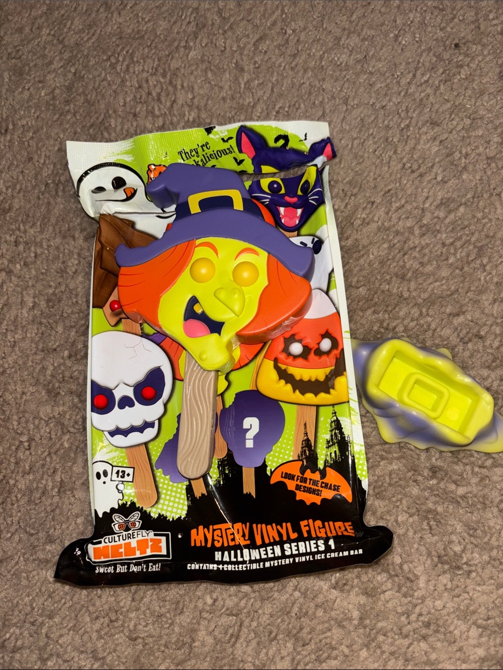 Spirit Halloween Series Mystery Vinyl Figure-Yellow & Purple Witch Ice Cream Bar
